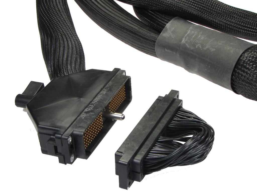 Jumper connector voor adapterkabels